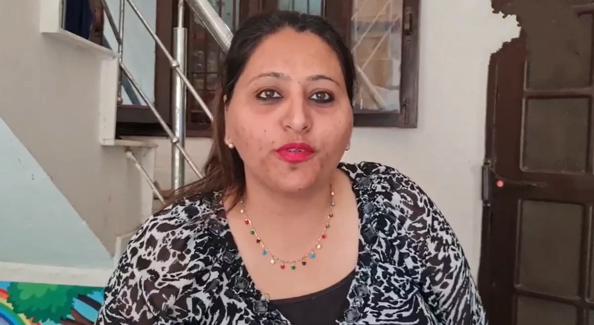 Khushboo from Karnal left job due to lack of treatment leave, opened school