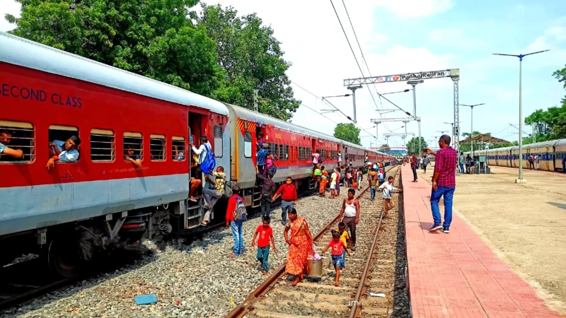 Unreserved special trains from Darbhanga, Patna, Saharsa to New Delhi